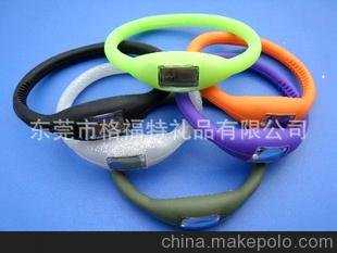 小乖麻：根登卓玛 2015年12月天枰座星座运势